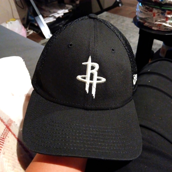 New Era Other - New Era Houston Rockets 59Fifty Fitted Hat NBA Size Medium - Black And White